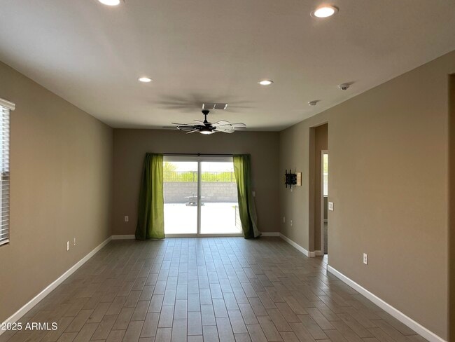 Building Photo - 24153 W Verlea Dr
