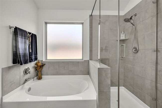 Building Photo - 18502 N Portbec Ct