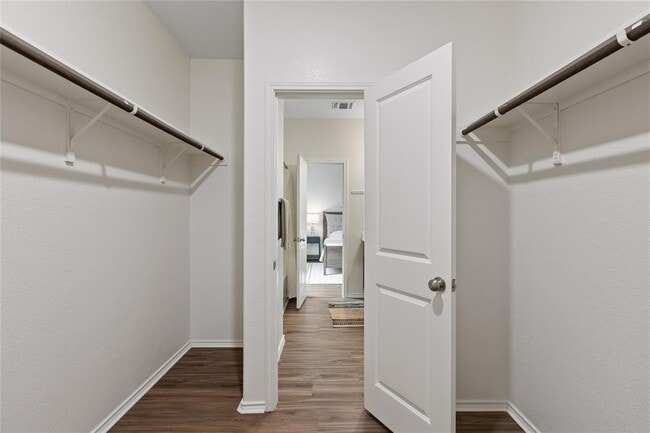 Building Photo - 7101 Spirit Hill Rd