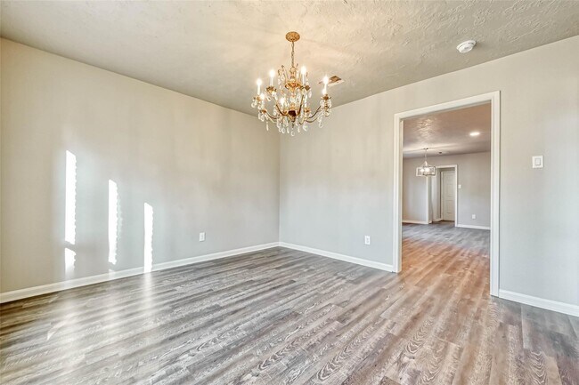 Building Photo - 3615 Highfalls Dr