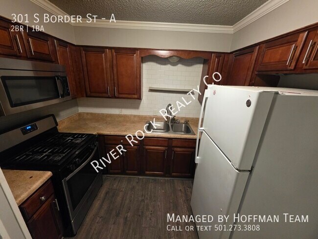 Building Photo - 301 S Border St