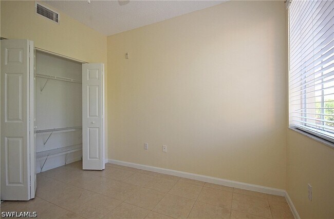 Building Photo - 1160 Reserve Way