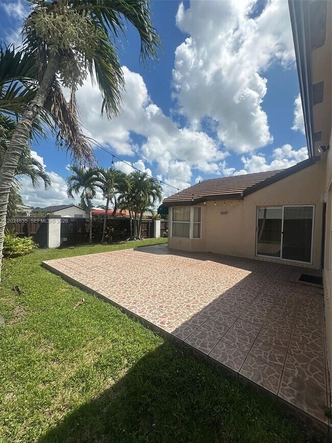 Building Photo - 16280 SW 77th Terrace