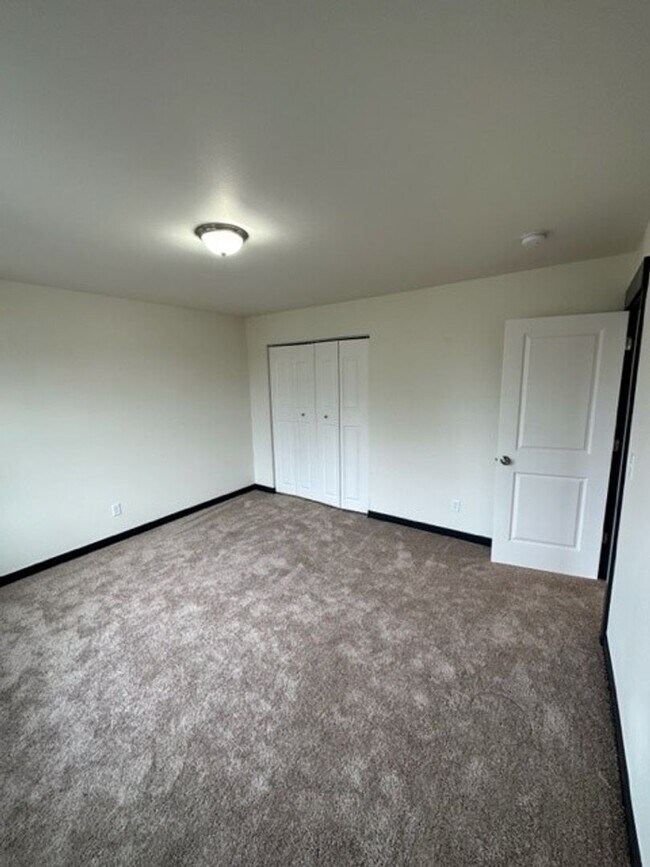 Building Photo - $500 Move-in Special! Newer Construction & Pet Friendly! 3 Bed 2.5 Bath Home Available!