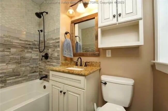 Building Photo - 204 Angel Terrace