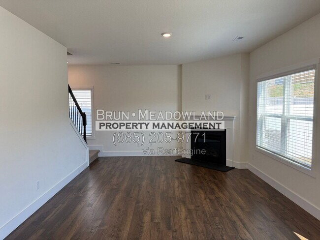 Building Photo - 2424 Limelight Ln