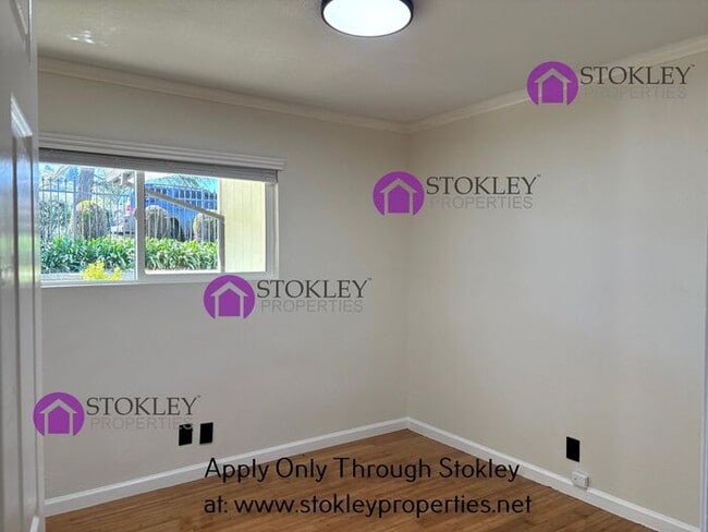 Building Photo - 790 Solana Dr