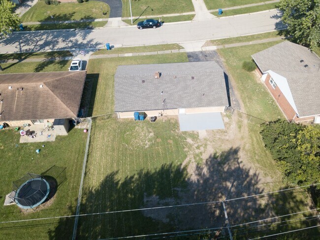 Building Photo - 6450 Chippingdon Dr