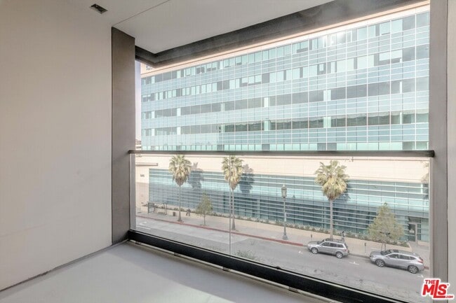 Building Photo - 1234 Wilshire Blvd