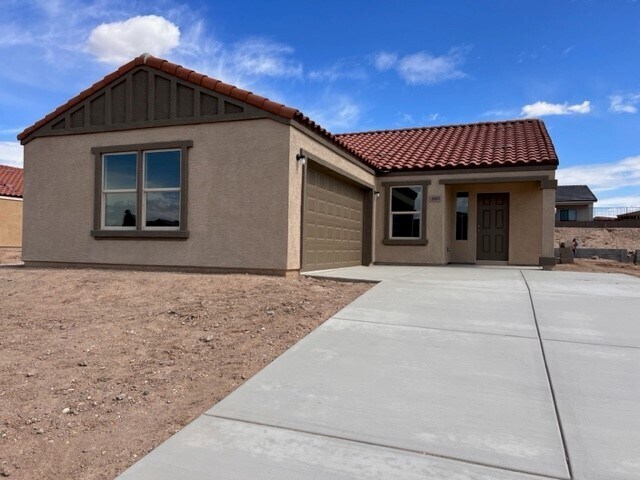 Primary Photo - 6600 S Mystic Ave