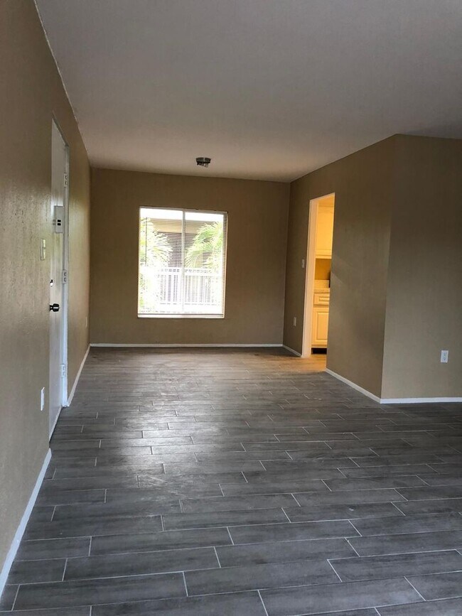 Building Photo - NICE UNIT FOR RENT!!! 2/2 EXCELLENT LOCATION!!