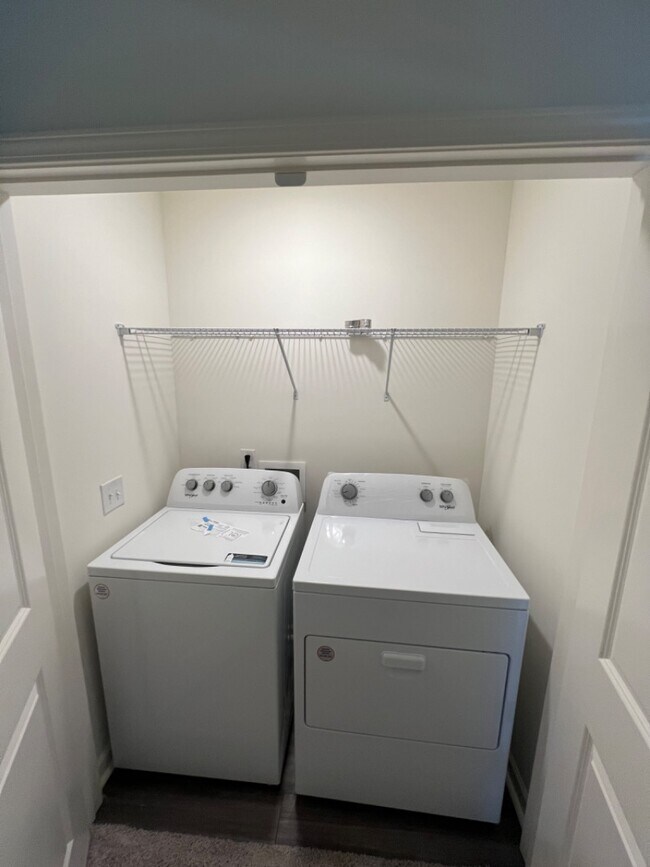 Building Photo - 604 Scarlett Maple St