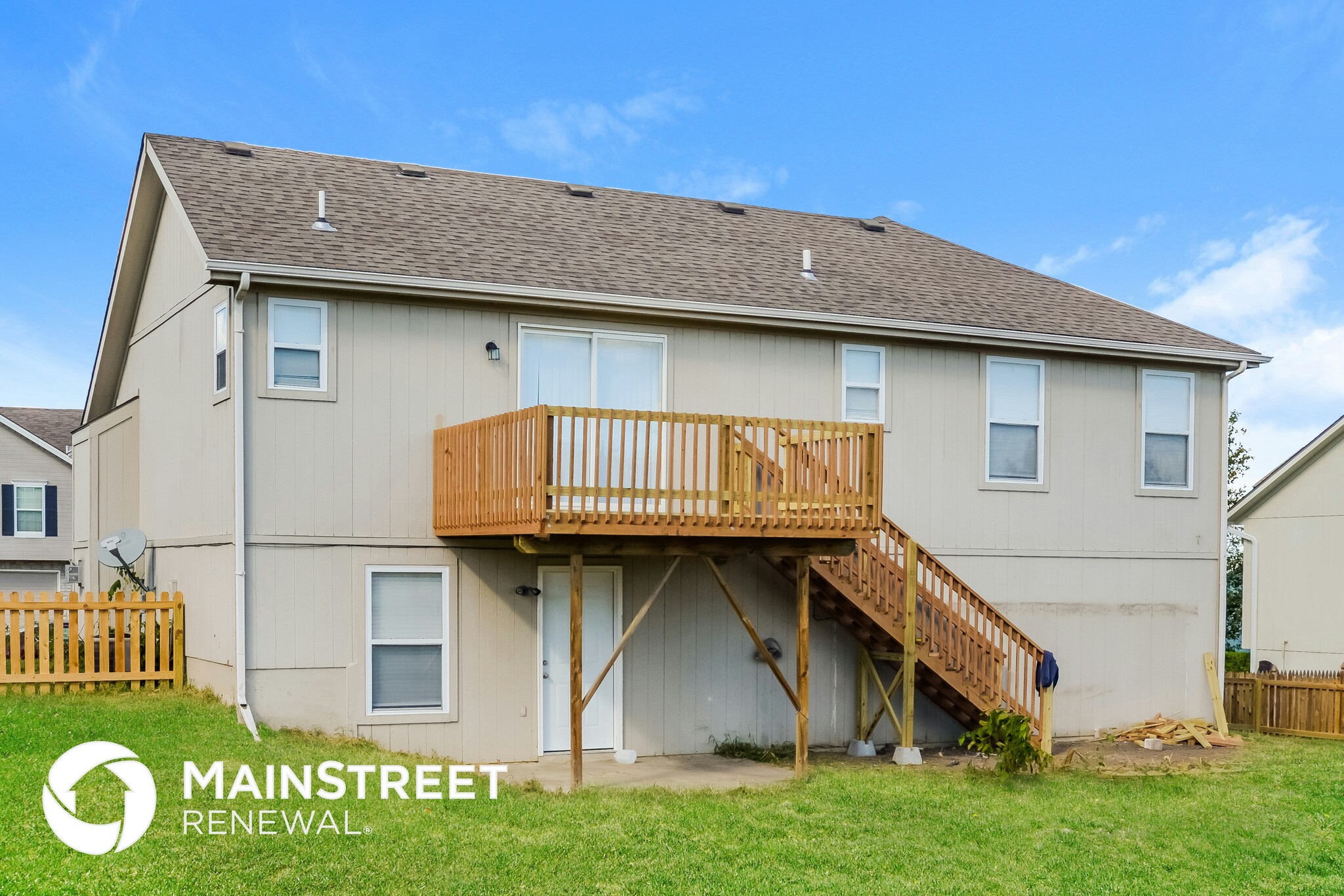 Building Photo - 1001 E Madelyn Dr