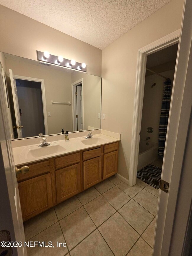 Building Photo - 1908 Tuscan Oaks Ct