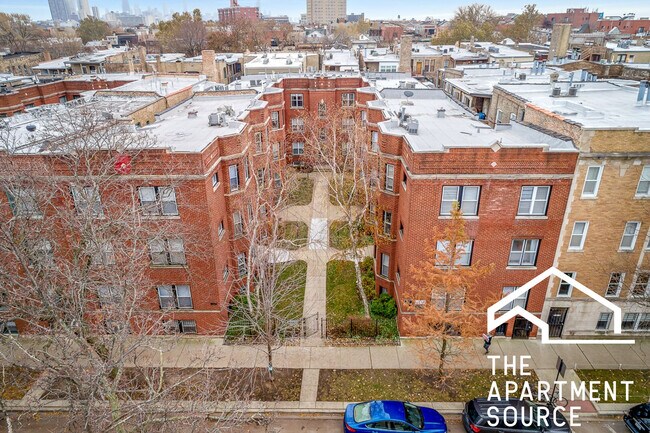 Building Photo - 853 W Cornelia Ave