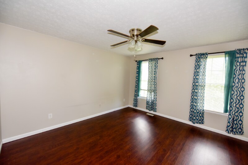 Building Photo - 5710 English Rose Dr