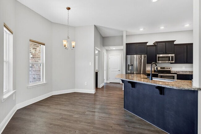 Building Photo - 15028 Emersyn Ln