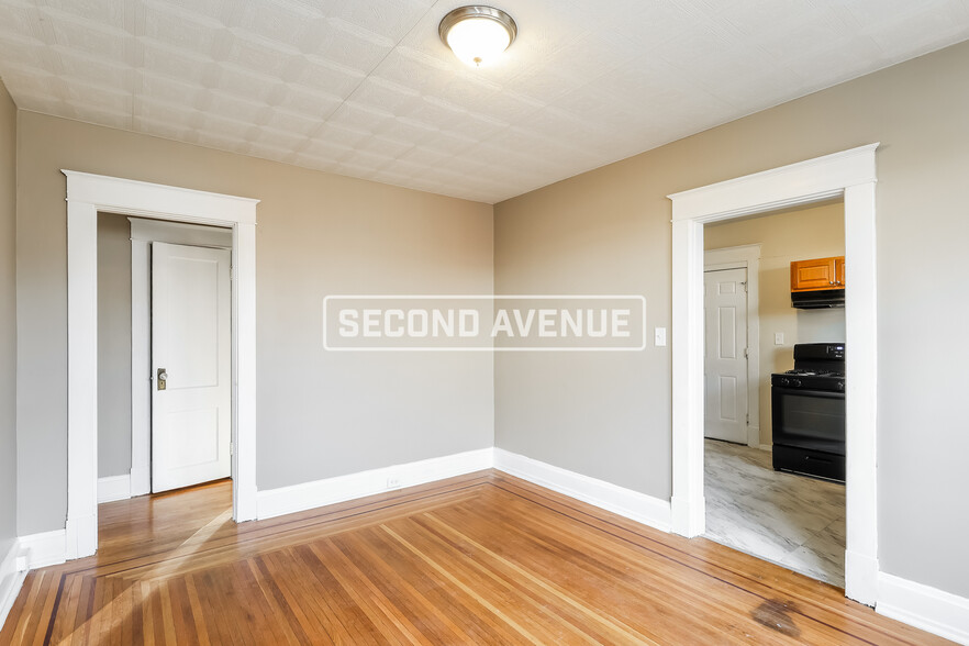 Building Photo - 4055 Palos St