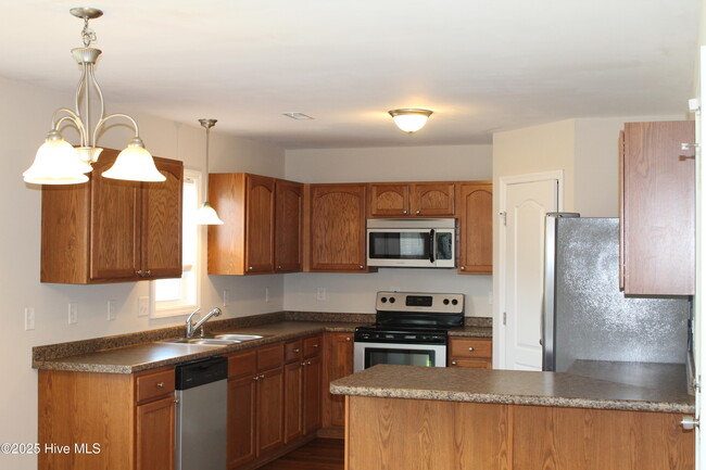 Building Photo - 306 Saratoga Ln