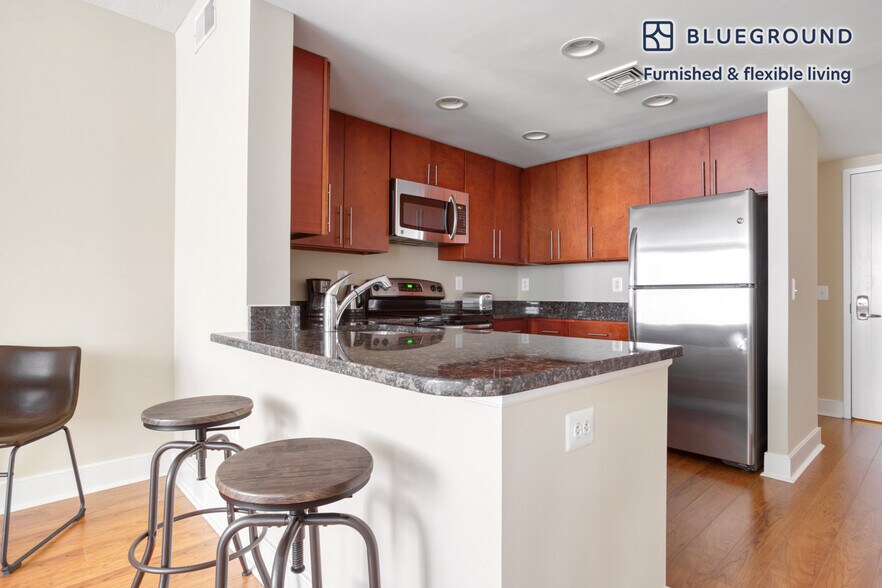 Building Photo - 425 L St NW