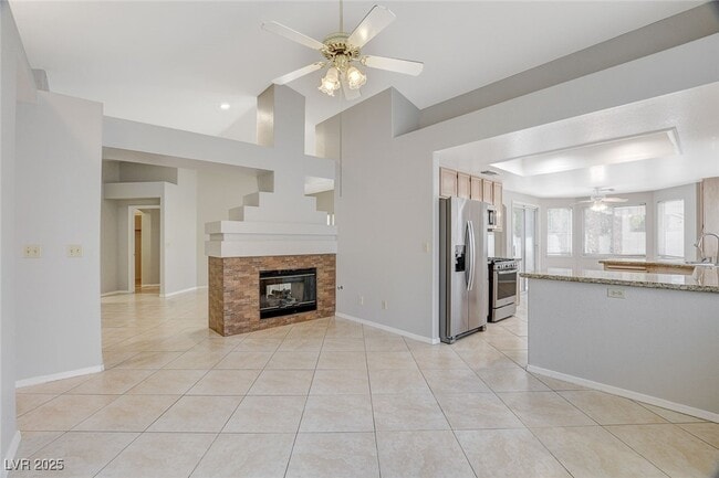 Building Photo - 4432 Crimson Leaf Dr