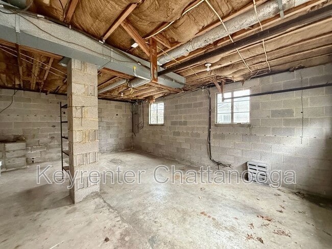 Building Photo - 1010 Summer St