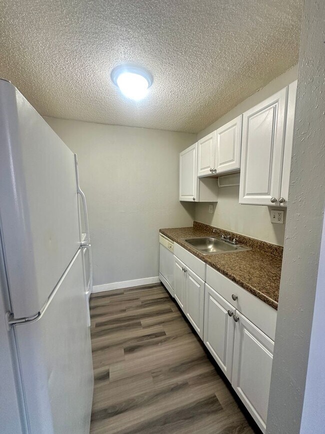 Building Photo - Charming 1 Bedroom in Aurora