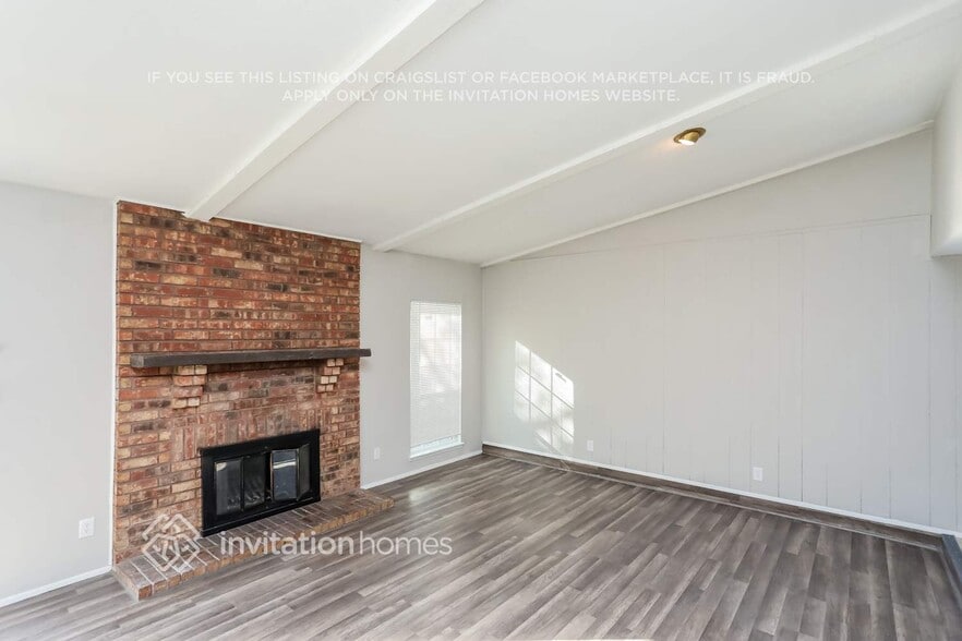 Building Photo - 553 Shadowcrest Ln