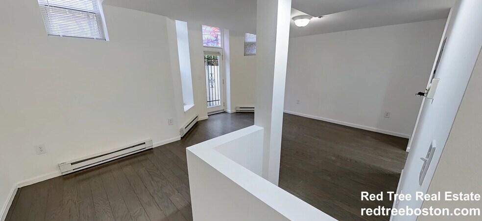 Building Photo - 31 Queensberry St