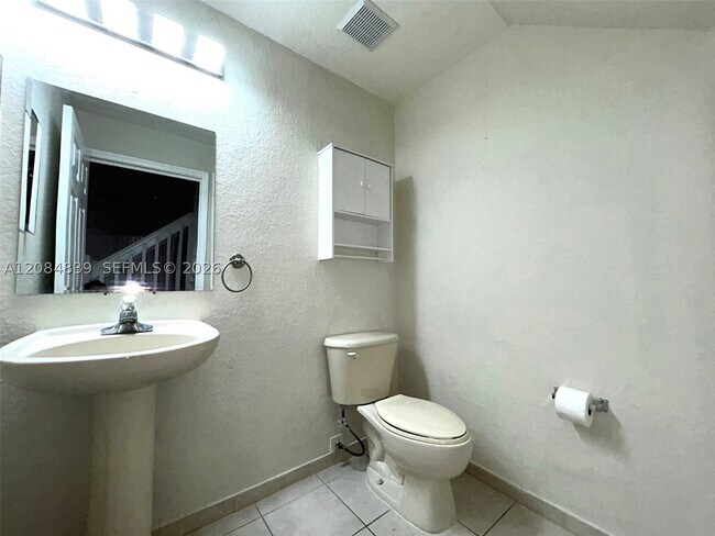Building Photo - 11501 NW 77th St
