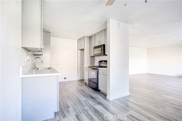 Building Photo - 2547 Hayes Dr