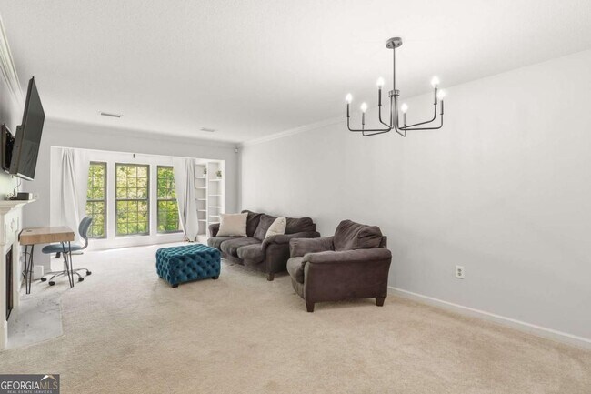 Building Photo - 24307 Plantation Dr NE