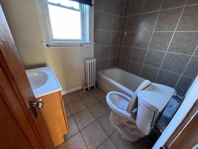 Building Photo - 2700 N Laramie Ave