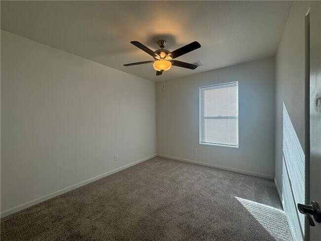 Building Photo - 5085 S Jacaranda Pl