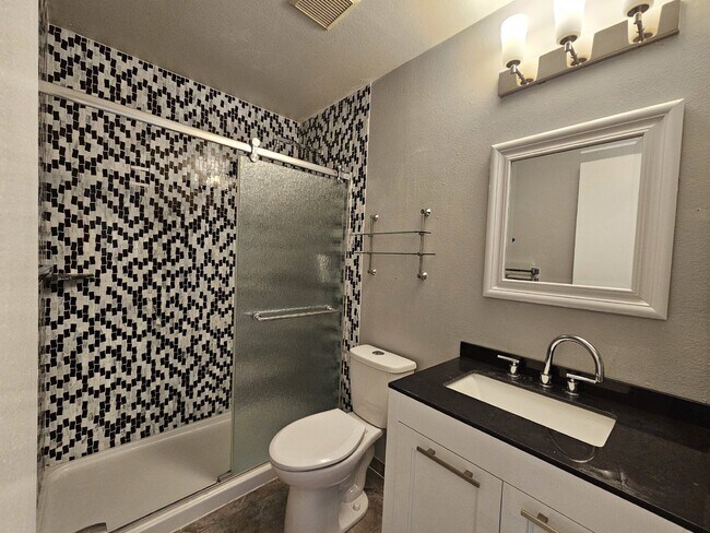 Building Photo - 11215 Jansen St