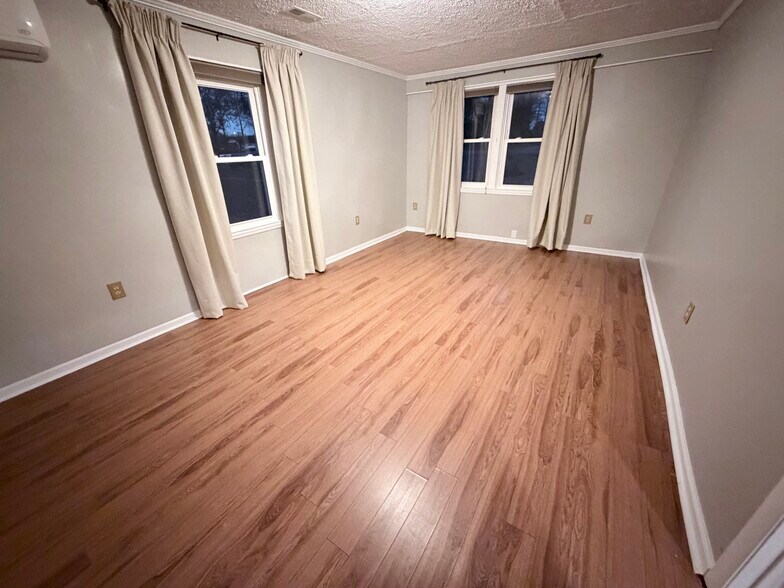 Building Photo - 217 Ridgecrest Way