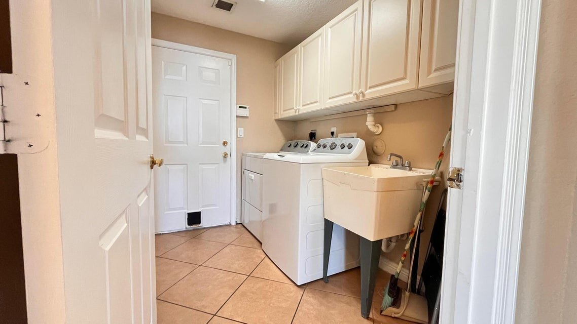 Building Photo - 9546 Worswick Ct