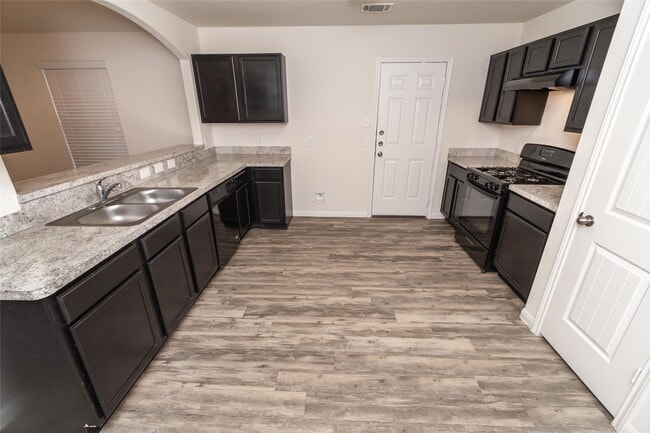 Building Photo - 5302 Aranas Ln
