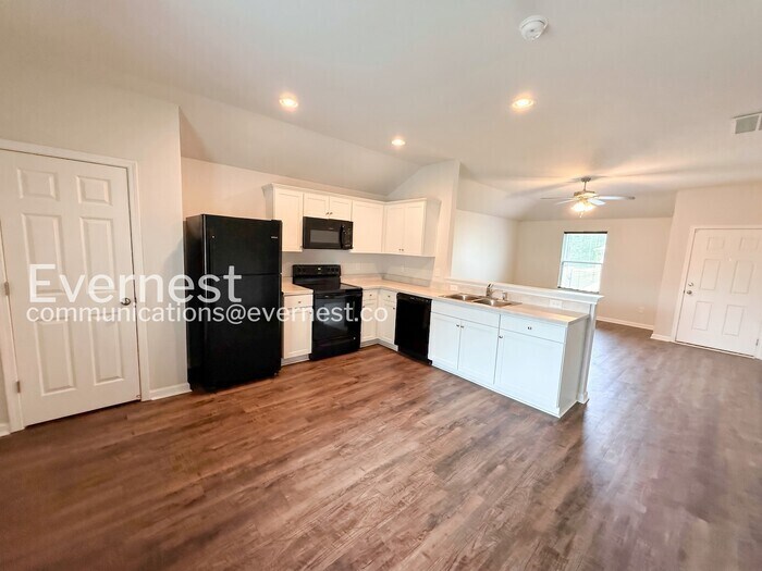 Building Photo - 1115 Brookhaven Dr