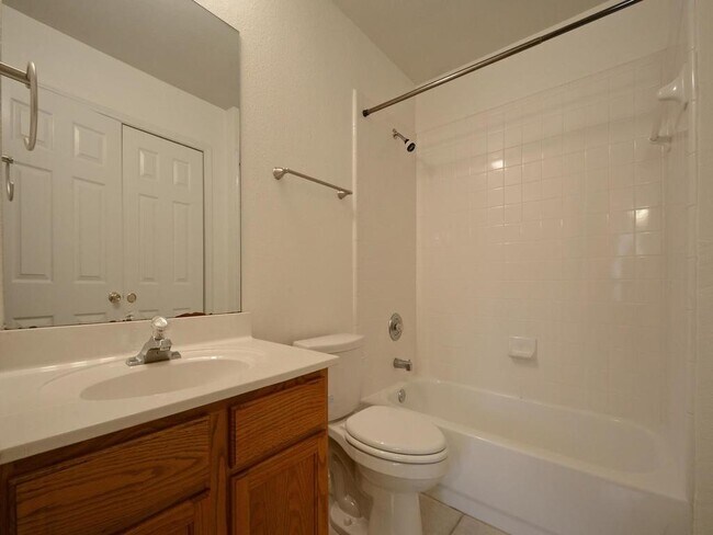 Building Photo - 4400 Switch Willo