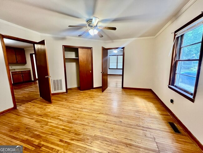 Building Photo - 175 Inglewood Ave