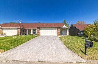 Building Photo - 7037 Wakan Ln