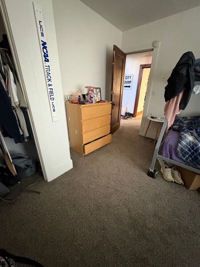 Building Photo - SE - Main &amp; 23rd St N