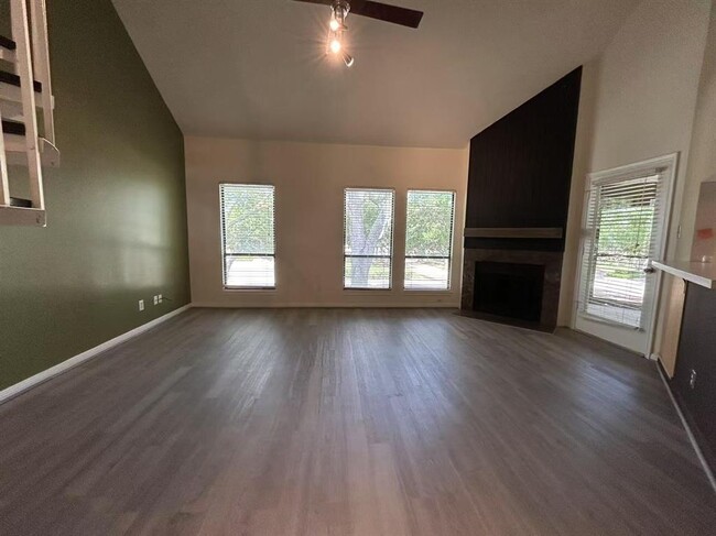 Building Photo - 4144 Greystone Way