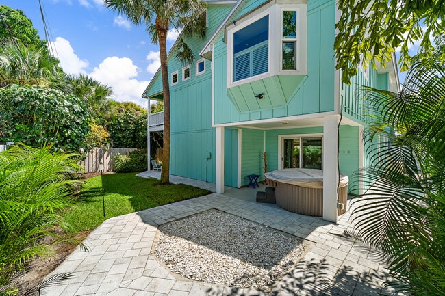 Building Photo - 3463 Canal Ct