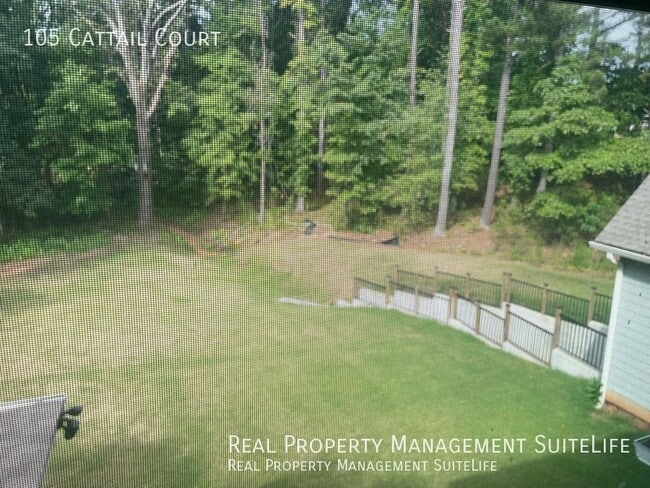 Building Photo - 105 Cattail Ct