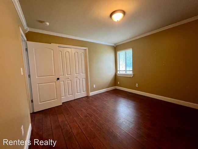Building Photo - 3 br, 2 bath House - 3639 N Crestview Dr NW