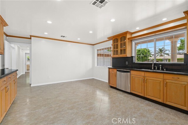 Building Photo - 6508 Mammoth Ave