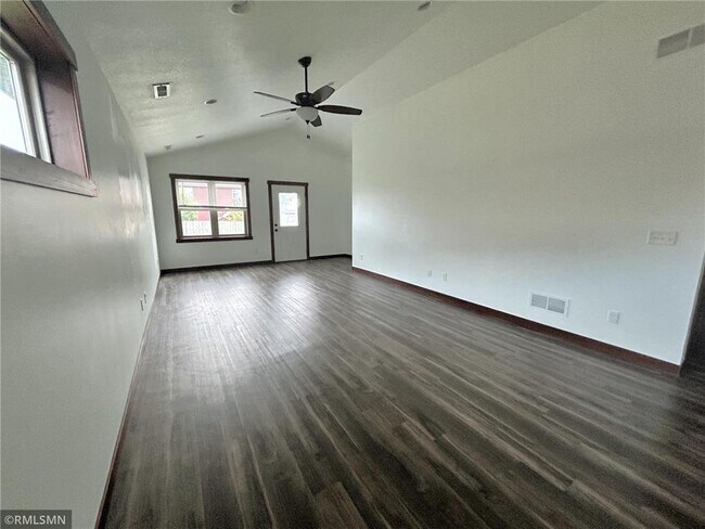 Building Photo - 1759 Aspen Ct