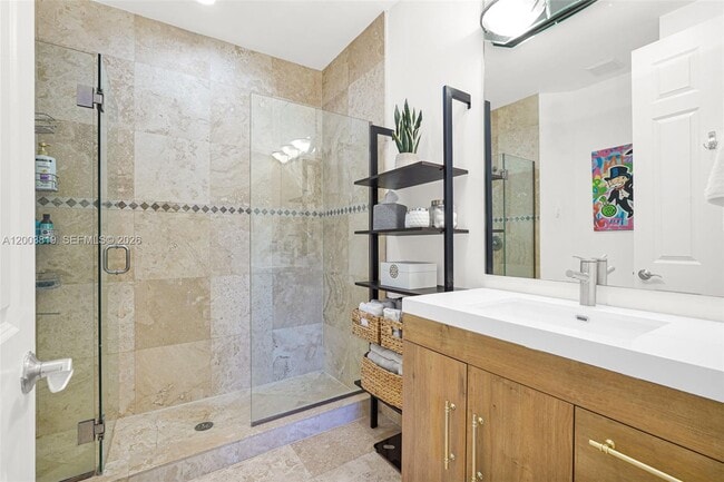 Building Photo - 2143 N Bay Rd